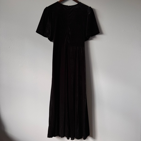 Ivy City Co Aria Velvet Dress - Picture 5 of 6